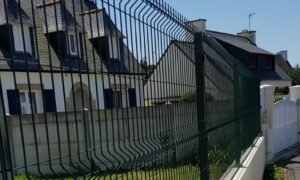 grillage rigide sur muret